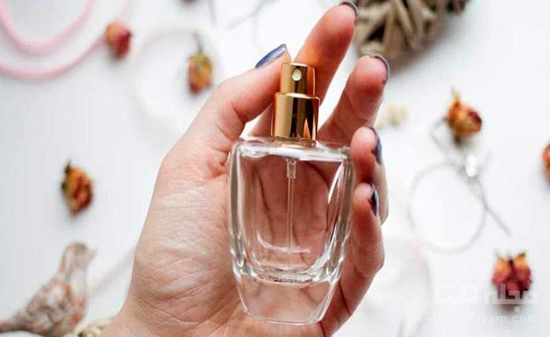 تشخیص بوی عطر از روی شیشه آن